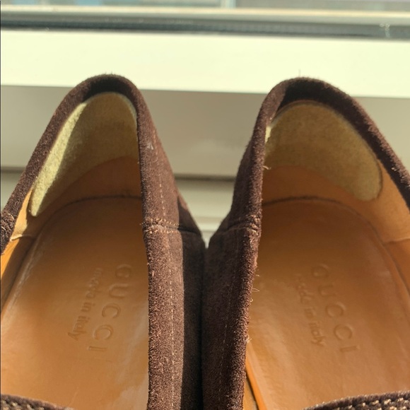 Gucci Men's Brown Suede Loafers with Gold Horsebit - Picture 7 of 9